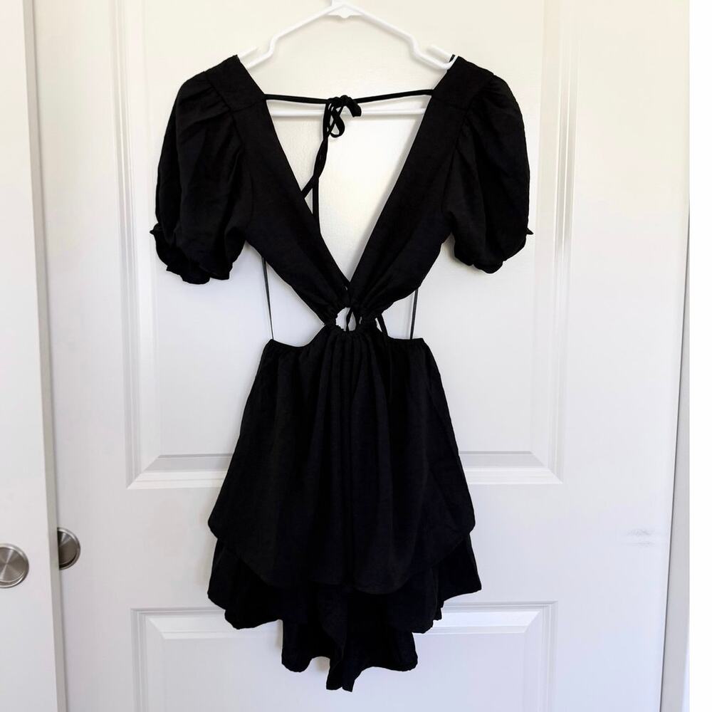 NWT Altar’d State Keyhole Billowy Puff Sleeve Romper Black XS